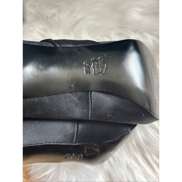 White House black market heels black with bow size 6.5 new but a bit of dry rot - Picture 5 of 8